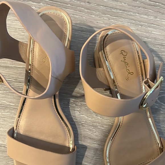 Tan Open Toe Heels - Picture 7 of 10